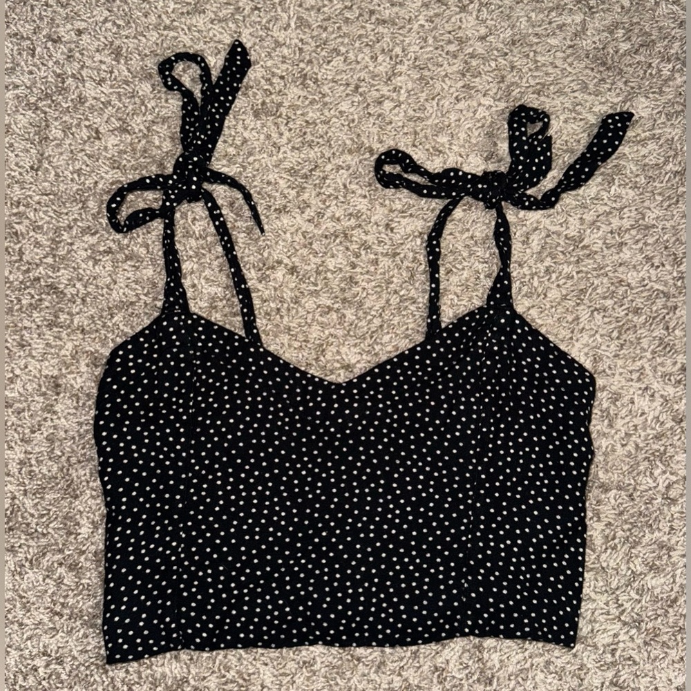 Abercrombie & Fitch women’s tie strap crop top
